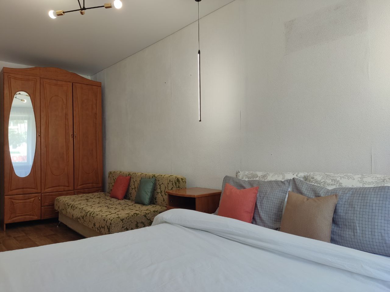SATIN APARTMENTS на Горького 4